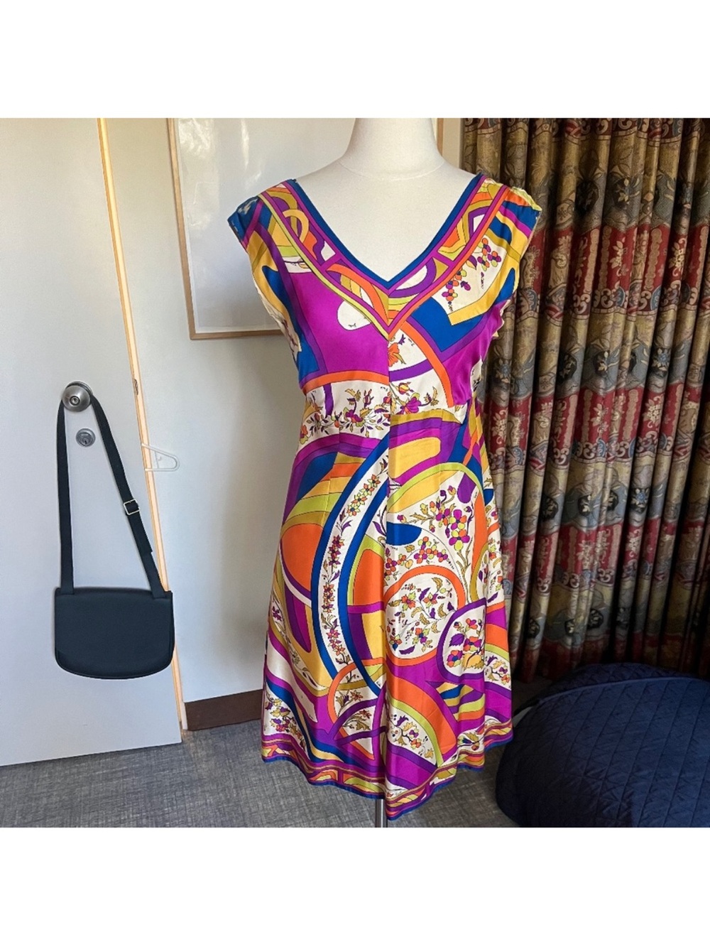 Emilio pucci Vibrant Multicolor Print V-Neck Women’s dress vintage
